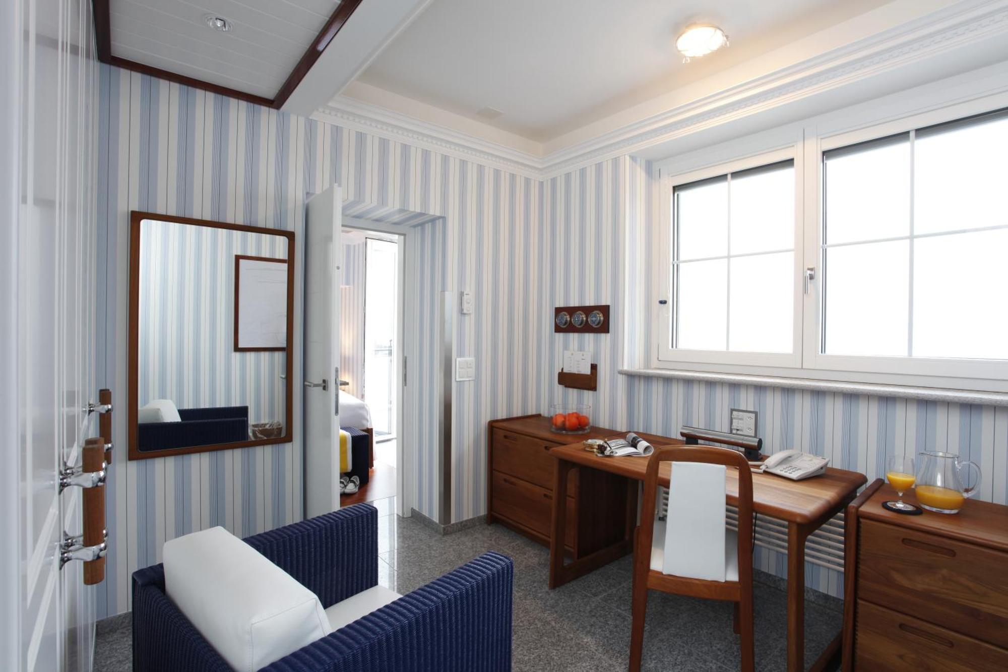 Holiday Hotel Yachtsport Resort Lago Maggiore Brissago Buitenkant foto