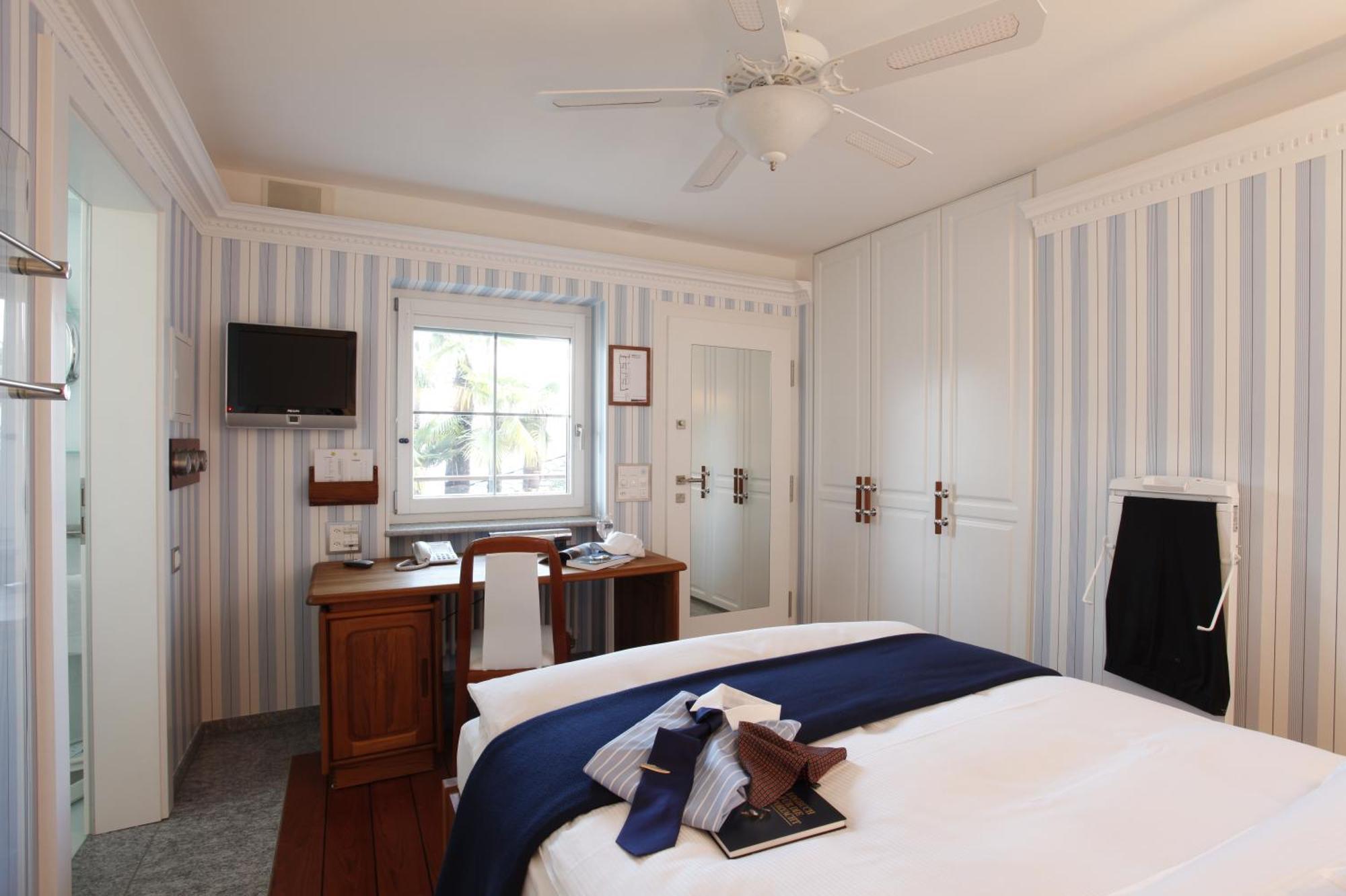 Holiday Hotel Yachtsport Resort Lago Maggiore Brissago Buitenkant foto
