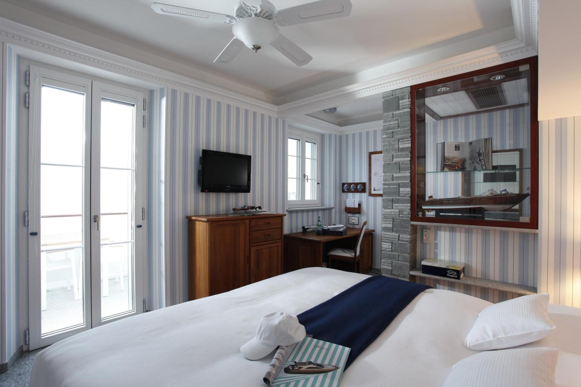 Holiday Hotel Yachtsport Resort Lago Maggiore Brissago Buitenkant foto