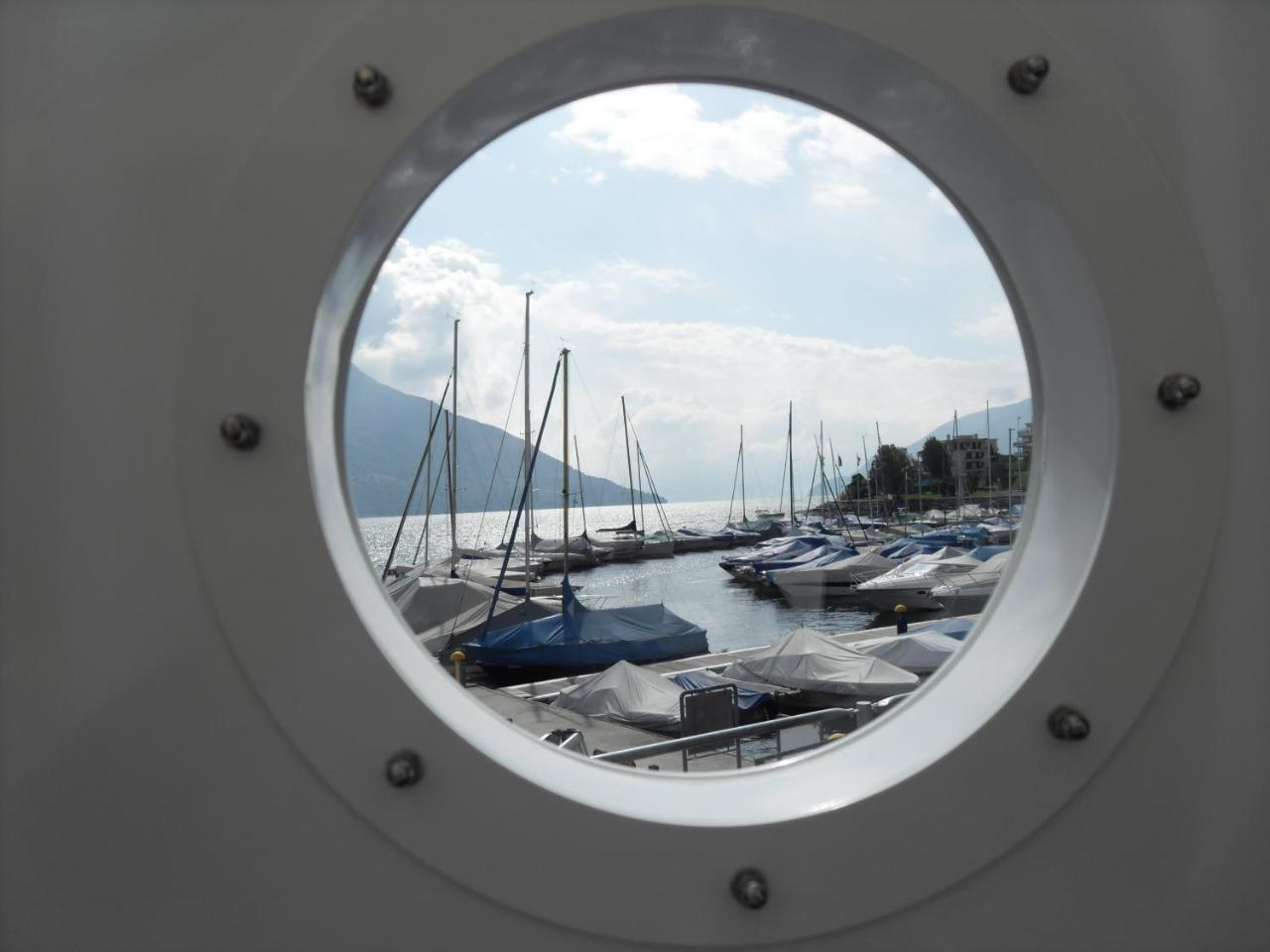 Holiday Hotel Yachtsport Resort Lago Maggiore Brissago Buitenkant foto