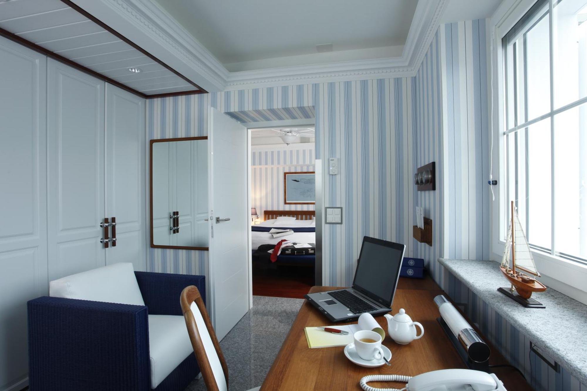 Holiday Hotel Yachtsport Resort Lago Maggiore Brissago Buitenkant foto